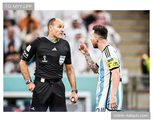 VAR3.0系统上线满月，争议判罚数量下降，但“过度切割比赛”批评声未减